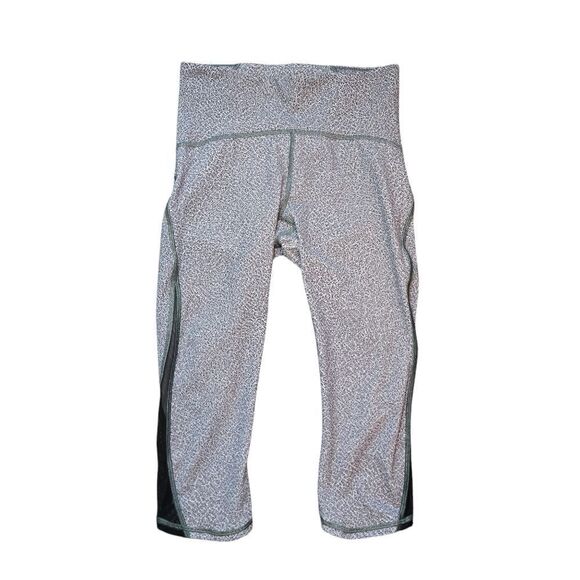Lululemon Train Times Crop 17" - Fractal Alpine White Black - Picture 3 of 11